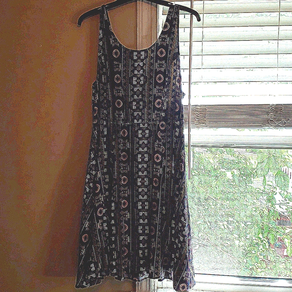 Geometric print summer dress, with keyhole back